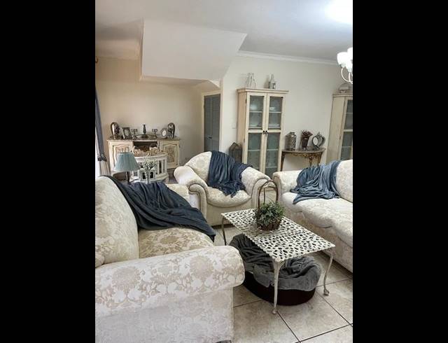 3 BEDROOM TOWNHOUSE FOR SALE IN CROYDON